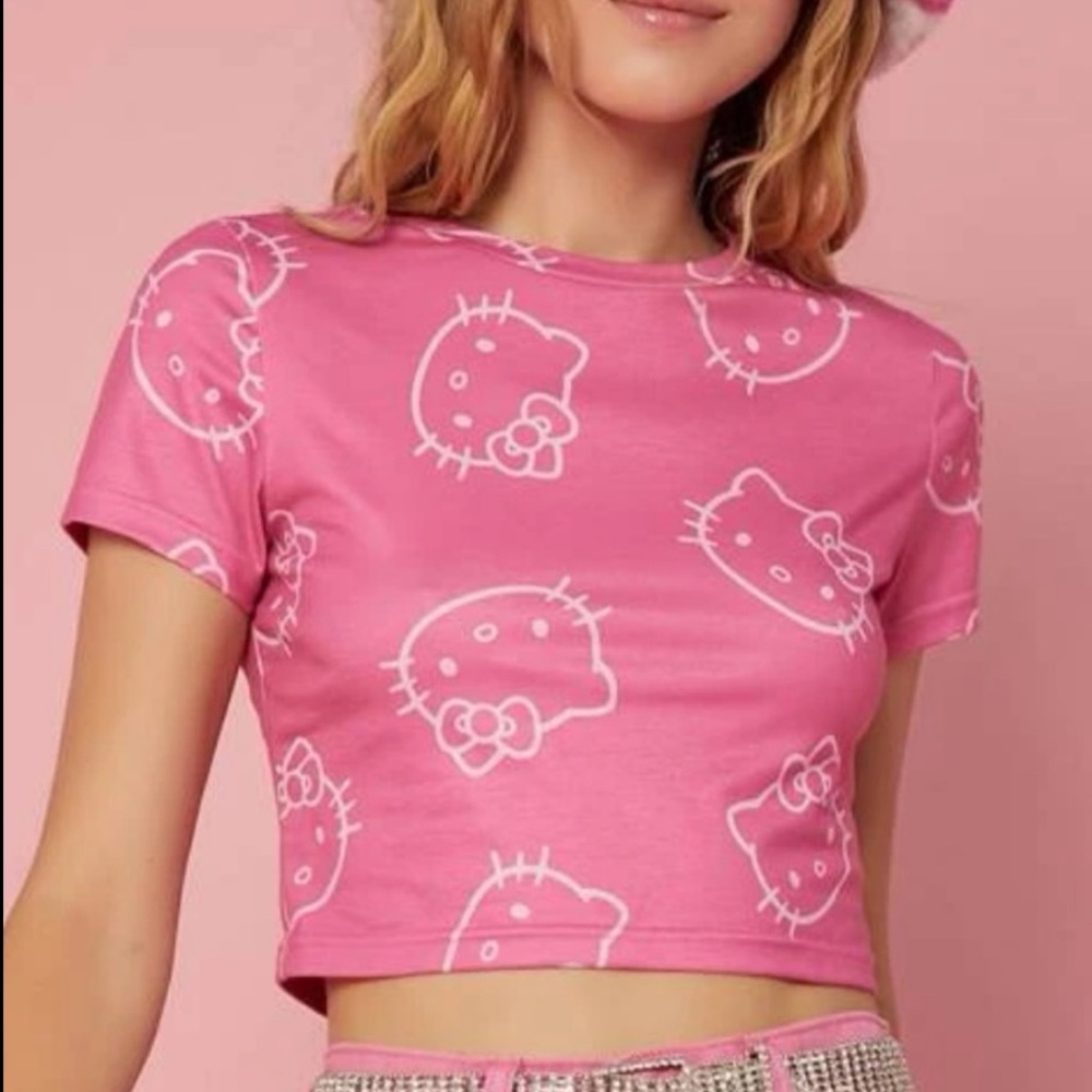 Hello kitty crop top